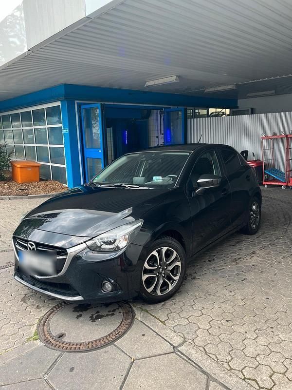 Schwarz Gebraucht 2015 Mazda 2 Kleinwagen | 9.500 € - Bild 1/4