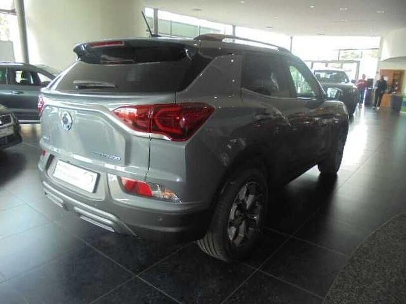Neu KGM Korando Quartz 163 PS (119 kW) 2025 Grau SUV