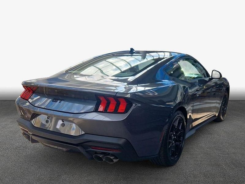 Neu Ford Mustang GT Fastback 446 PS (328 kW) 2026 Grau Coupé
