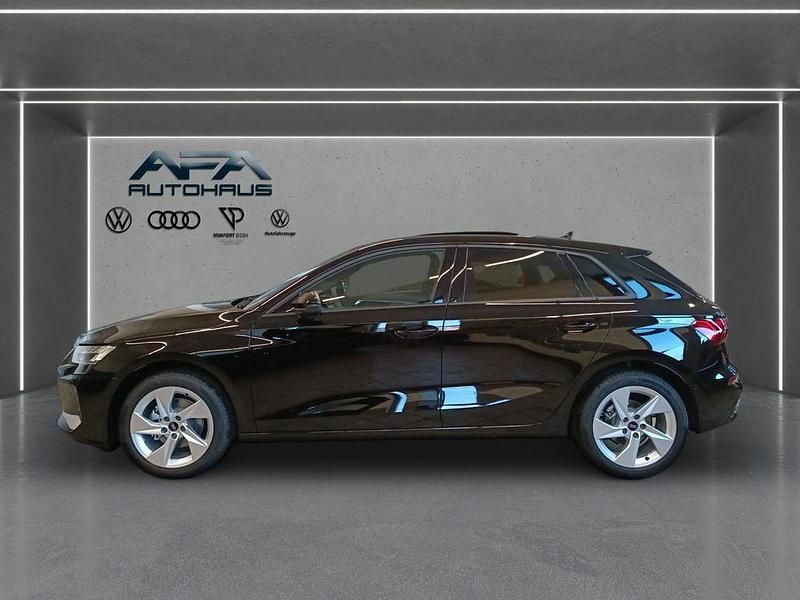 Neu Audi A3 Advanced 116 PS (85 kW) 2025 Brillantschwarz Limousine