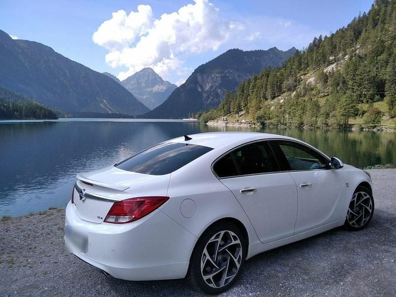 Gebraucht Opel Insignia 260 PS (191 kW) 2013 Weiß Limousine