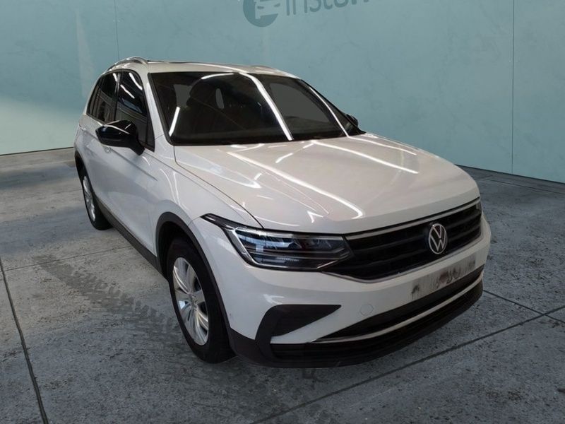 Weiß Gebraucht 2023 VW Tiguan Life SUV | 34.090 € (Etwas zu teuer) - Bild 1/3
