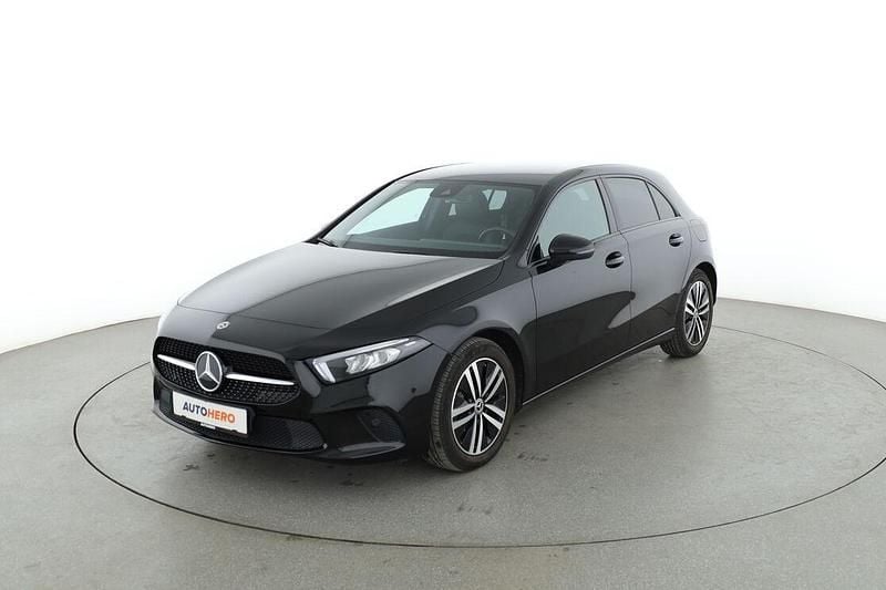 Schwarz Gebraucht 2022 Mercedes A160 Progressive Limousine | 22.610 € (Guter Preis) - Bild 1/3