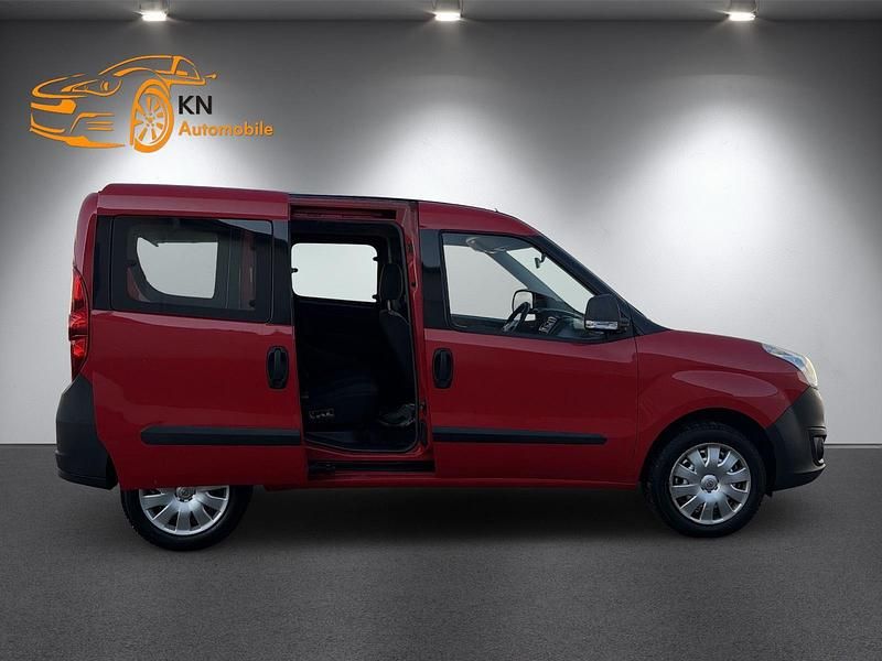 Gebraucht Opel Combo 95 PS (69 kW) 2012 Rot Van / Kleinbus
