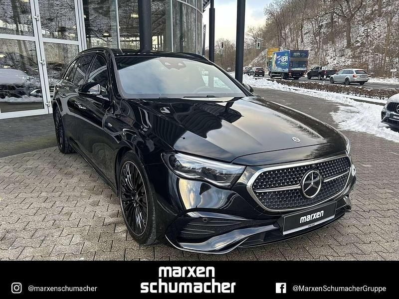 Gebraucht Mercedes E300 Premium 197 PS (144 kW) 2025 Lack obsidianschwarz Kombi