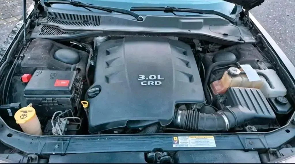 Begagnad Chrysler 300C 218 HK (160 kW) 2010 Svart Kombi