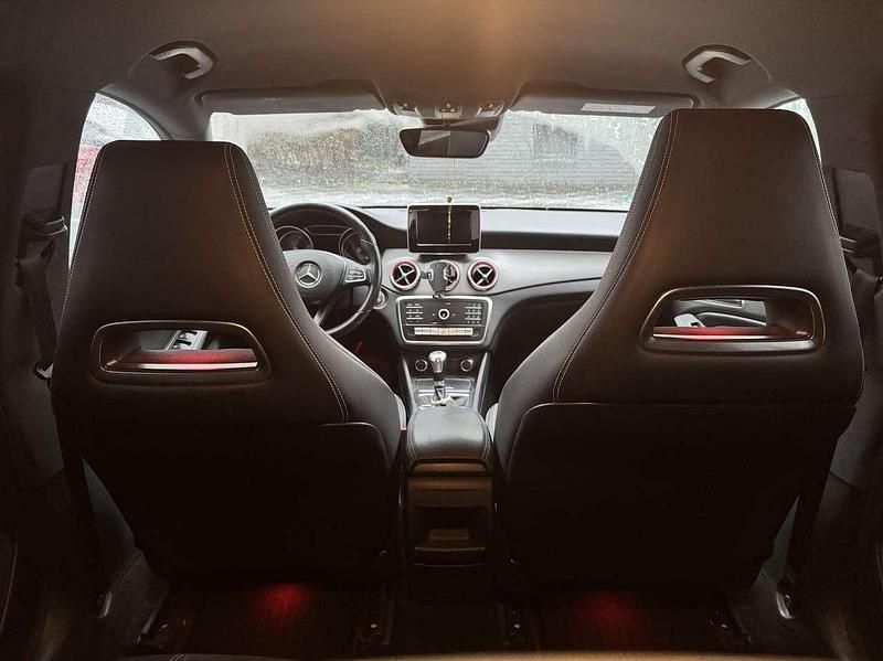 Gebraucht Mercedes CLA180 122 PS (89 kW) 2017 Weiß Limousine