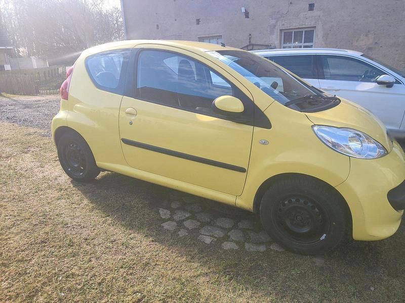 Gebraucht Peugeot 107 2006 Gelb Kleinwagen