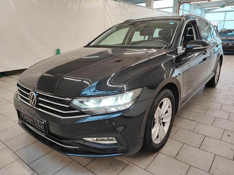 Schwarz Gebraucht 2022 VW Passat Business Kombi | 21.415 € (Guter Preis) - Bild 1/4