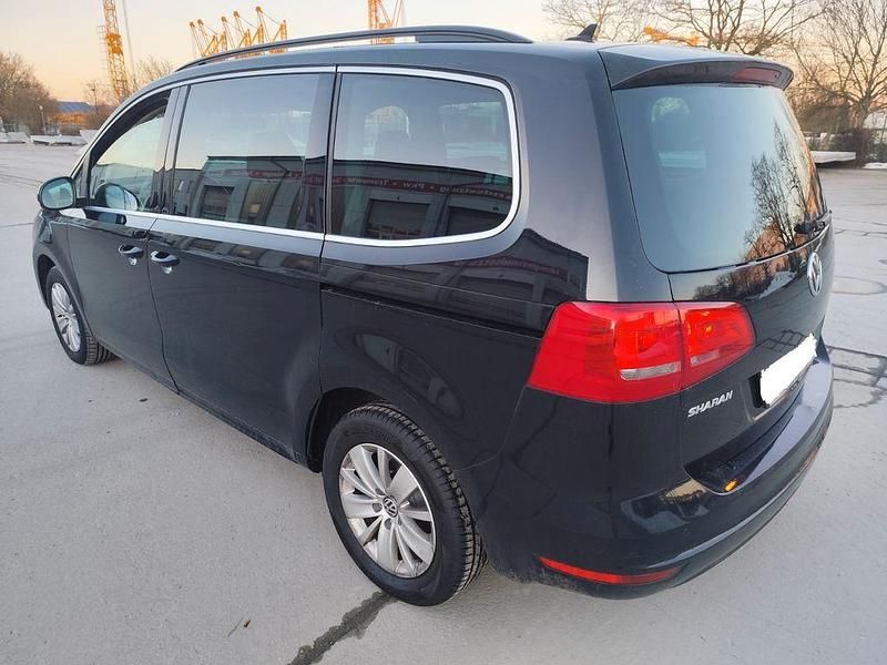 Gebraucht VW Sharan Comfortline 140 PS (102 kW) 2011 Schwarz Van / Kleinbus