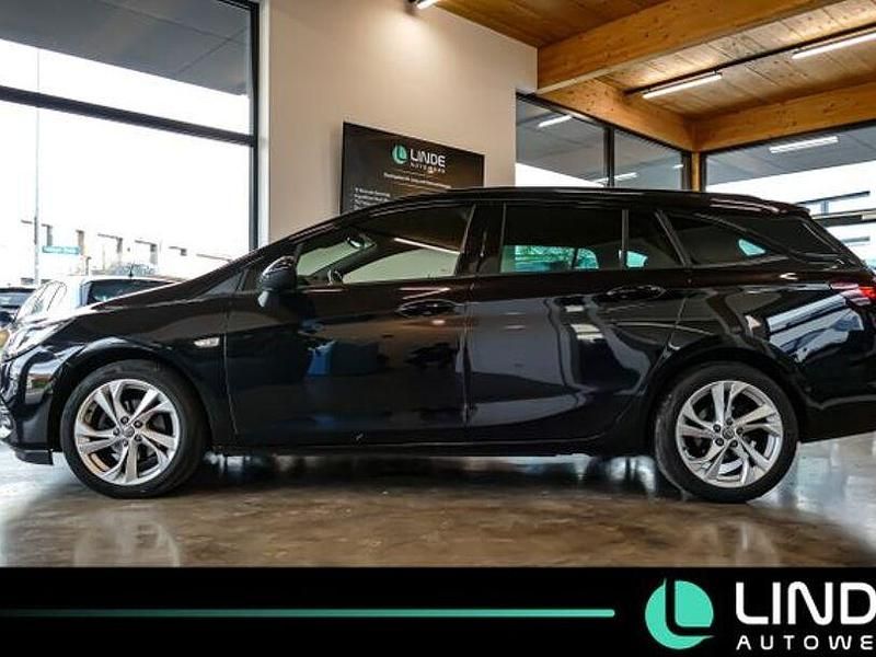 Gebraucht Opel Astra Basis 122 PS (89 kW) 2021 Schwarz Kombi