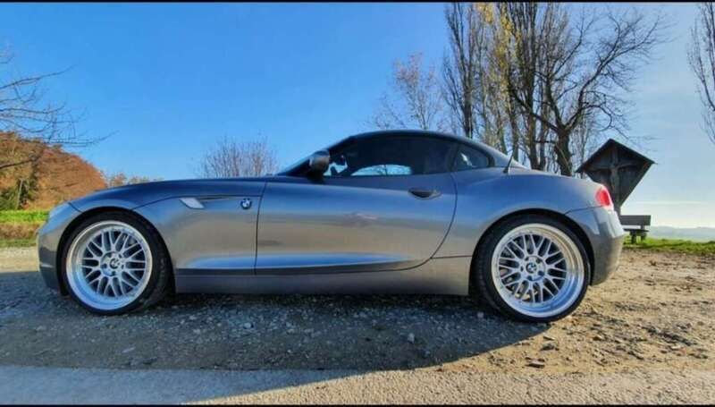 Grau Gebraucht 2010 BMW Z4 Sport Line Cabrio | 21.900 € (Fairer Preis) - Bild 1/4