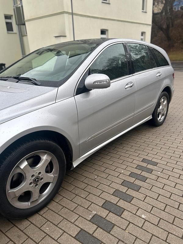Gebraucht Mercedes R500 306 PS (225 kW) 2007 Silber Van / Kleinbus