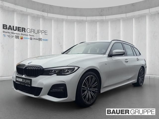 Weiss Gebraucht 2019 BMW 330 M Sport Kombi | 33.900 € - Bild 1/4