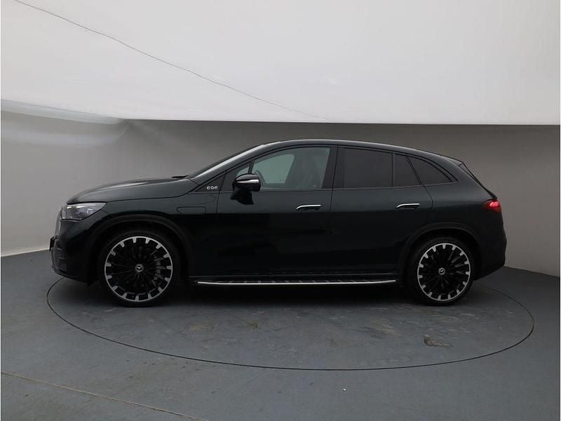 Gebraucht Mercedes EQE500 Night 300 kW (408 PS) 2024 Metalliclack smaragdgrün (metallic) SUV
