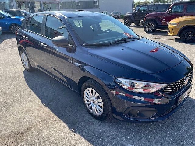 Gebraucht Fiat Tipo Pop 95 PS (69 kW) 2016 Blau Limousine
