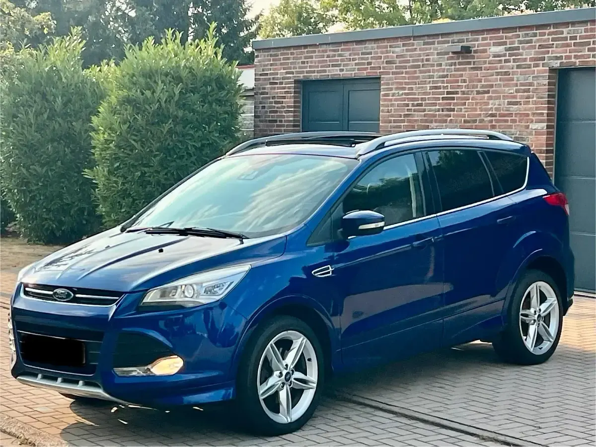 Gebraucht Ford Kuga ST-Line 180 PS (132 kW) 2016 Blau SUV