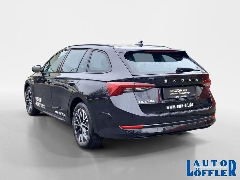 Gebraucht Skoda Octavia Clever 150 PS (110 kW) 2022 Schwarzmagic perleffekt (metallic) Kombi