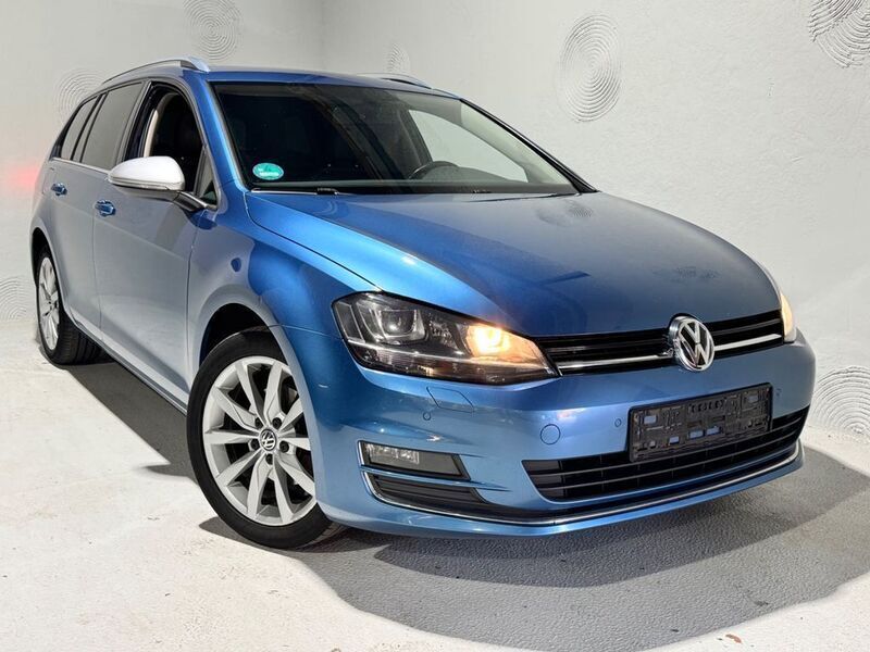 Blau Gebraucht 2015 VW Golf VII Highline Kombi | 8.850 € (Guter Preis) - Bild 1/4