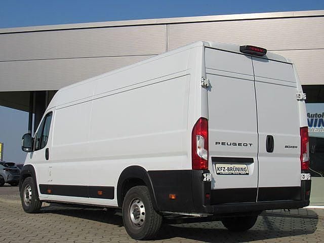Gebraucht Peugeot Boxer 140 PS (102 kW) 2024 Weiß Van