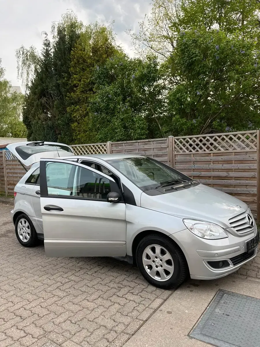 Gebraucht Mercedes B170 116 PS (85 kW) 2006 Silber Van / Kleinbus