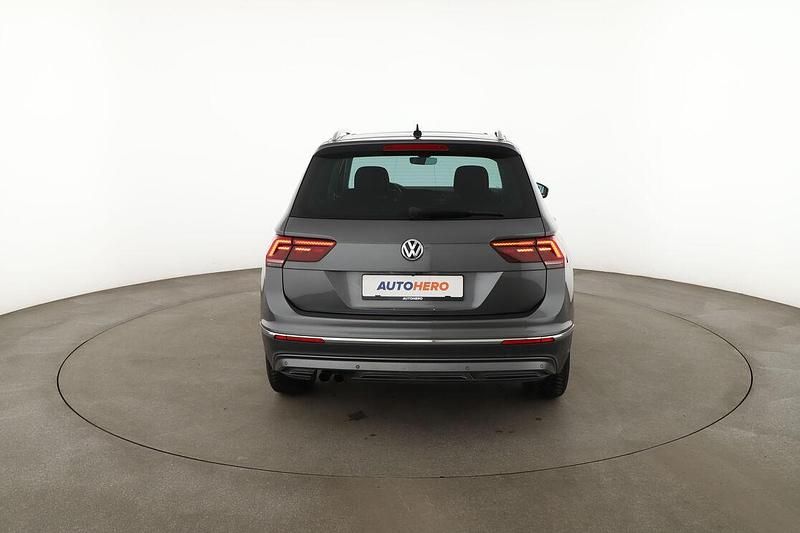 Gebraucht VW Tiguan Highline 180 PS (132 kW) 2017 Grau SUV