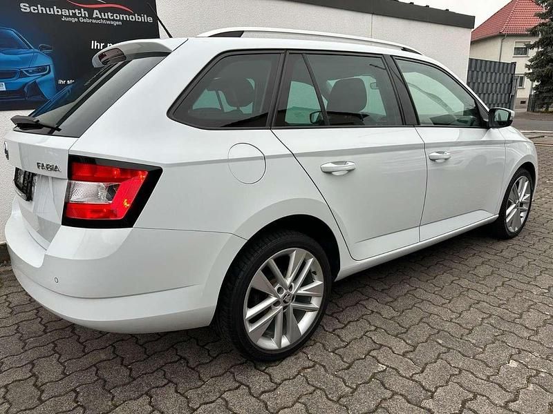 Gebraucht Skoda Fabia Ambition 90 PS (66 kW) 2016 Weiß Kombi