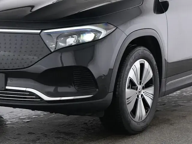 Gebraucht Mercedes EQA250 Progressive 139 kW (190 PS) 2025 Schwarz SUV