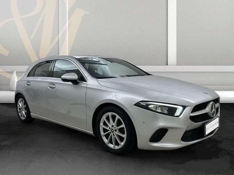 Silber Gebraucht 2020 Mercedes A220 Limousine | 20.900 € (Superpreis) - Bild 1/4