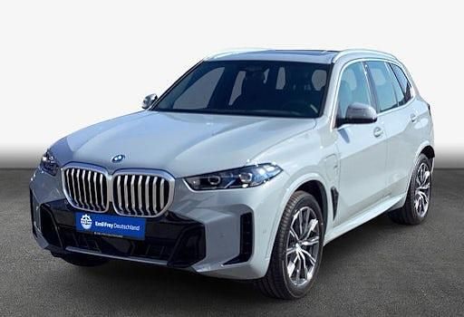 Neu BMW X5 489 PS (359 kW) 2026 Grau SUV