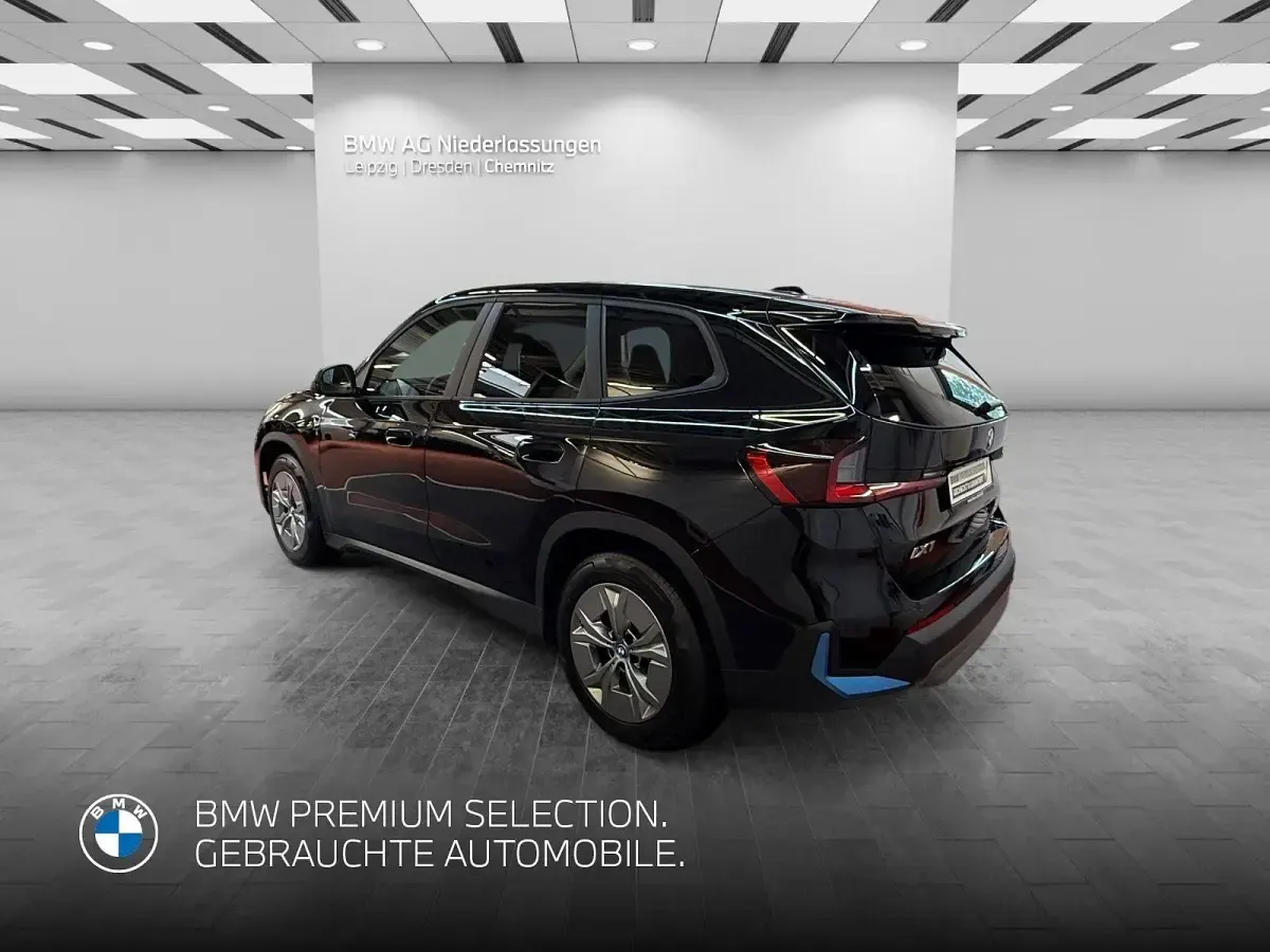 Gebraucht BMW iX1 Performance 200 kW (272 PS) 2023 Schwarz SUV