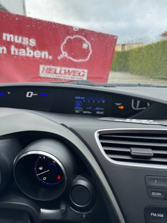 Silber Gebraucht 2014 Honda Civic Comfort Kombi | 13.500 € (Fairer Preis) - Bild 1/4