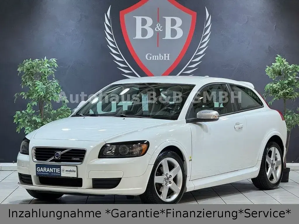 Używany Volvo C30 R-Design 101 KM (74 kW) 2009 Biały Hatchback
