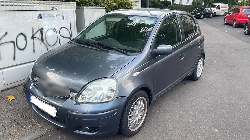 Blau Gebraucht 2005 Toyota Yaris Kleinwagen | 1.800 € (Guter Preis) - Bild 1/4