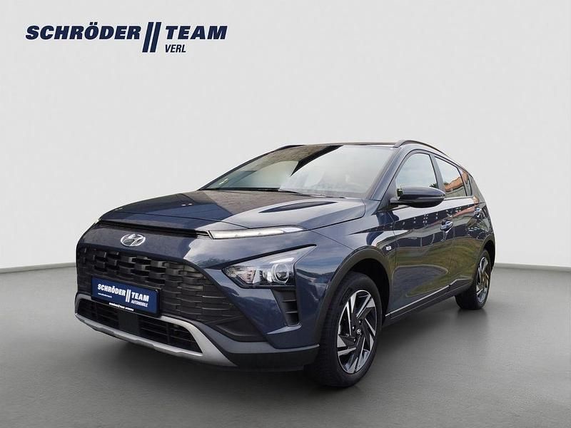 Grau Gebraucht 2023 Hyundai Bayon Trend SUV | 16.490 € - Bild 1/4