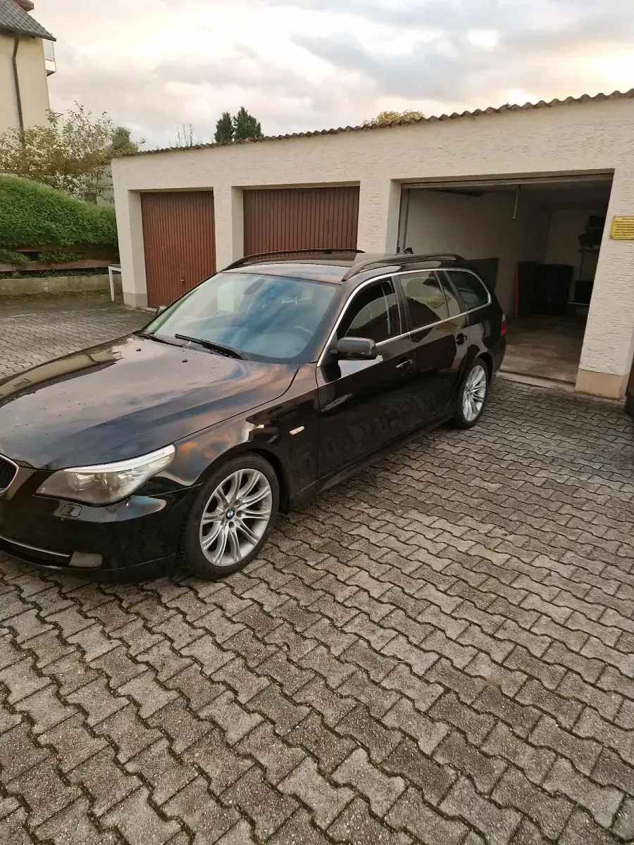 Second-hand BMW 520 163 CP (119 kW) 2007 Negru Break