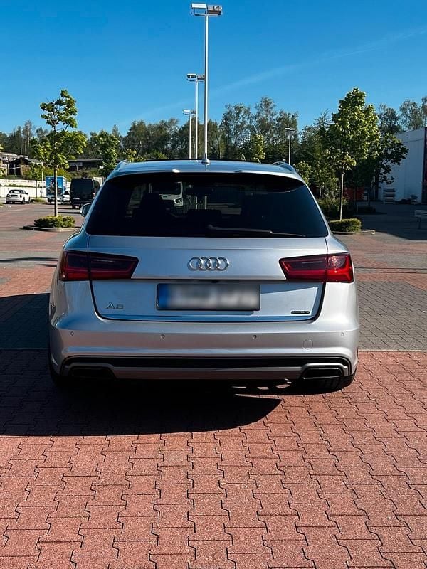 Używany Audi A6 Competition 326 KM (239 kW) 2017 Srebrny Kombi