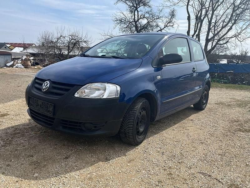 Gebraucht VW Fox 60 PS (44 kW) 2010 Blau Kleinwagen