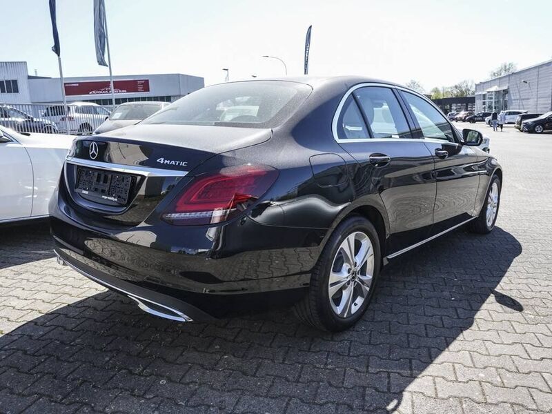 Gebraucht Mercedes C220 Avantgarde 194 PS (142 kW) 2019 Schwarz Limousine