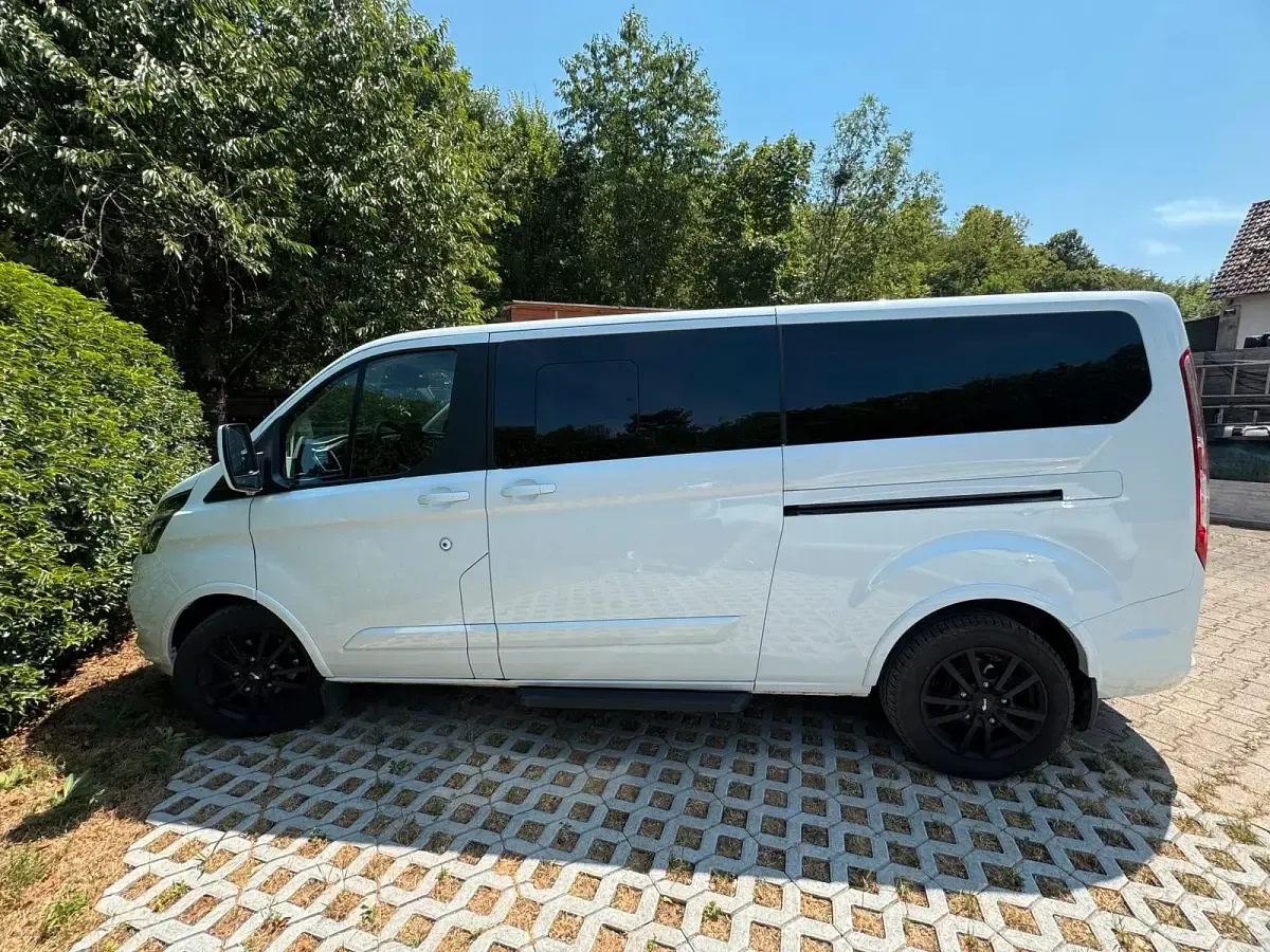 Gebraucht Ford Tourneo Titanium X 185 PS (136 kW) 2020 Weiß Van / Kleinbus