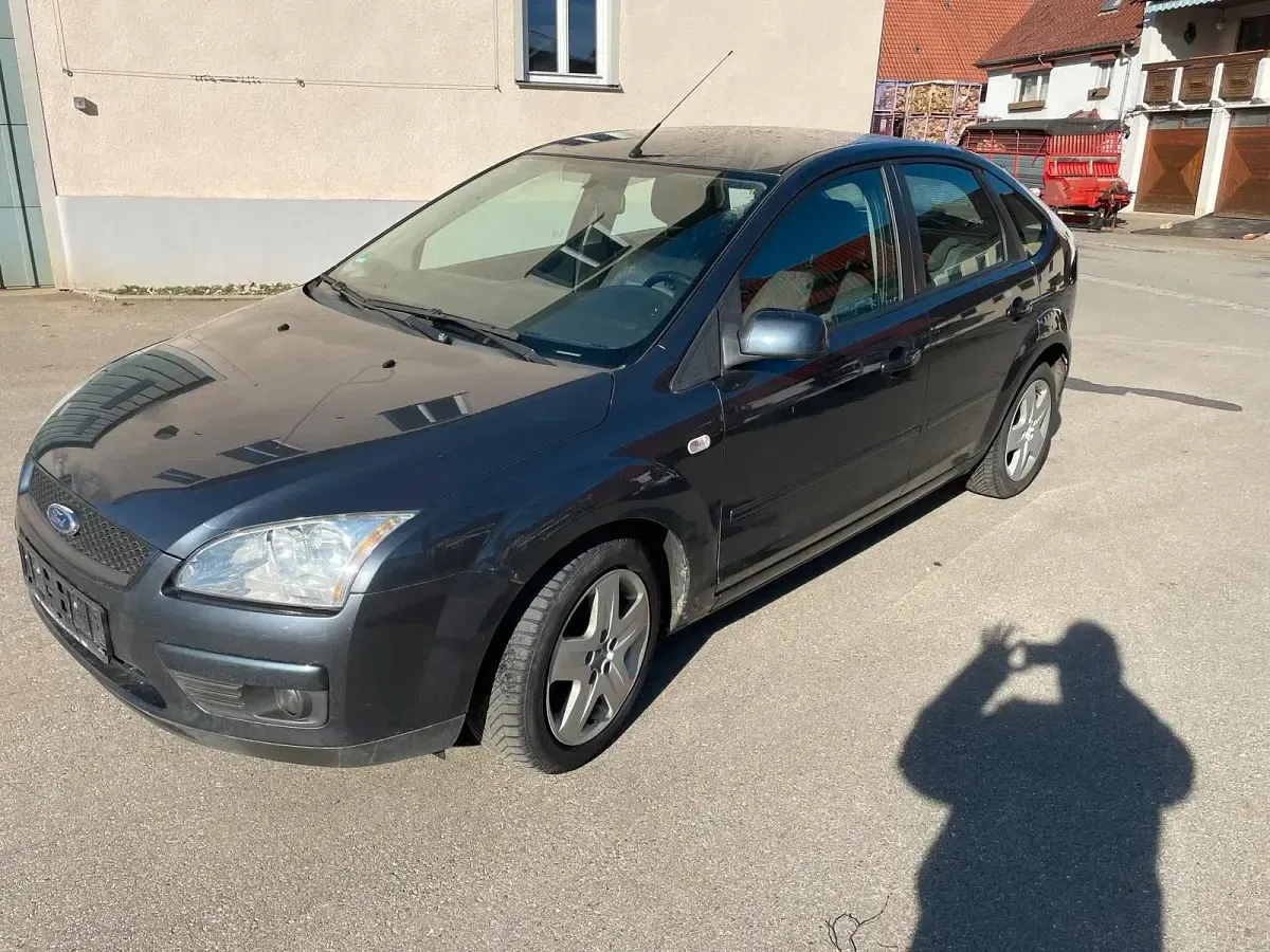 Second-hand Ford Focus 101 CP (74 kW) 2007 Gri Berlinǎ
