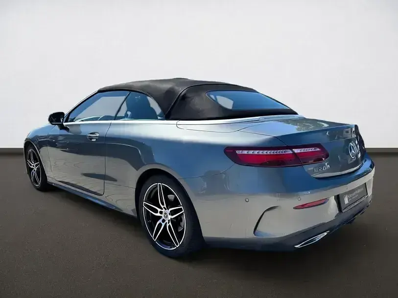 Gebraucht Mercedes E200 AMG 197 PS (144 kW) 2020 Selenitgrau Cabrio