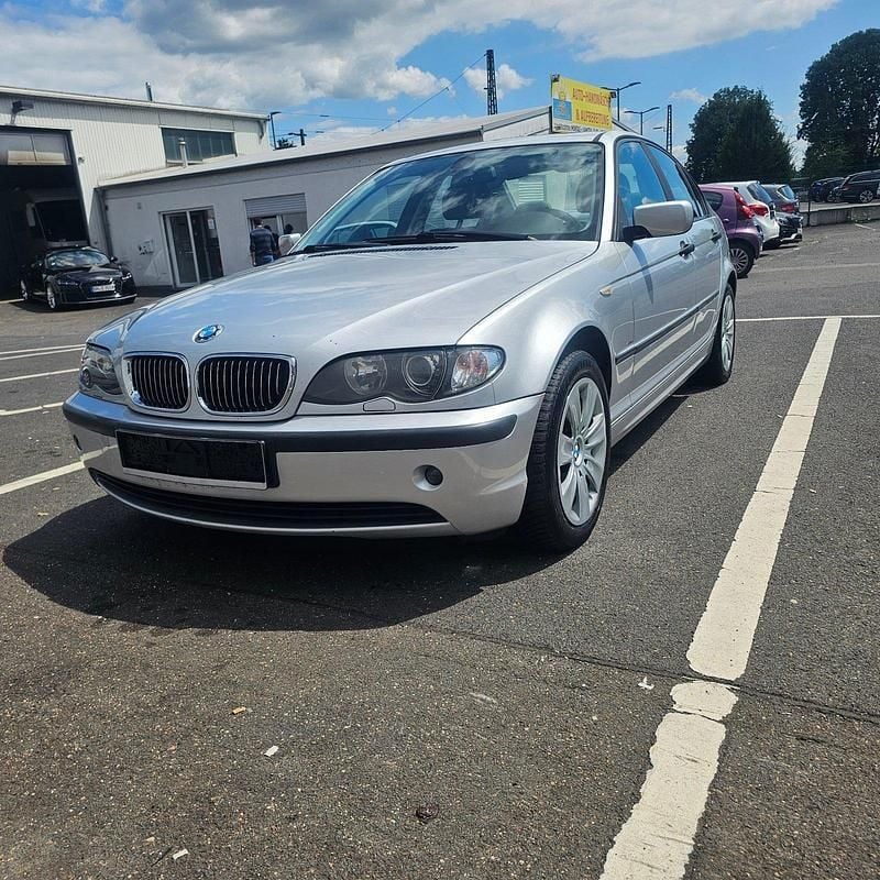 Silber Gebraucht 2003 BMW 318 Limousine | 2.990 € (Fairer Preis) - Bild 1/4
