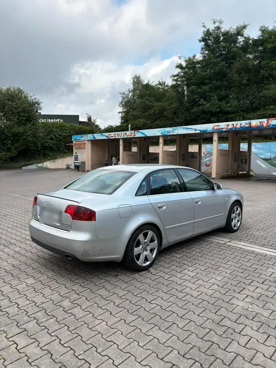 Gebraucht Audi A4 280 PS (205 kW) 2006 Grau Limousine