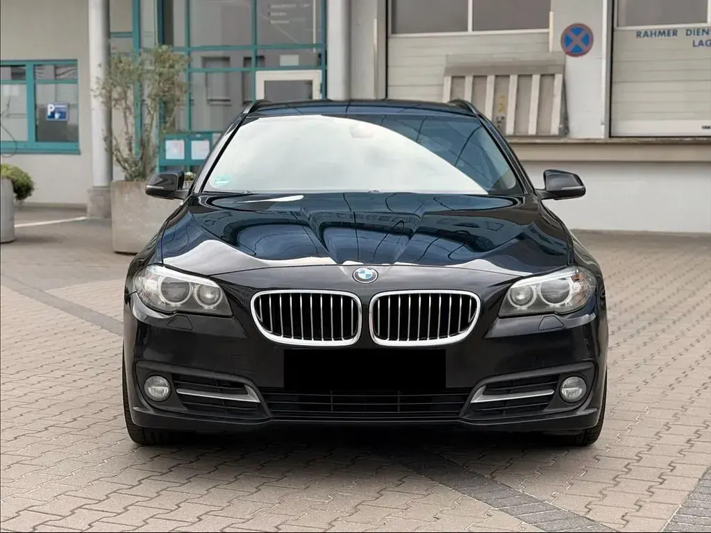 Gebraucht BMW 520 Luxury Line 190 PS (139 kW) 2016 Schwarz Kombi