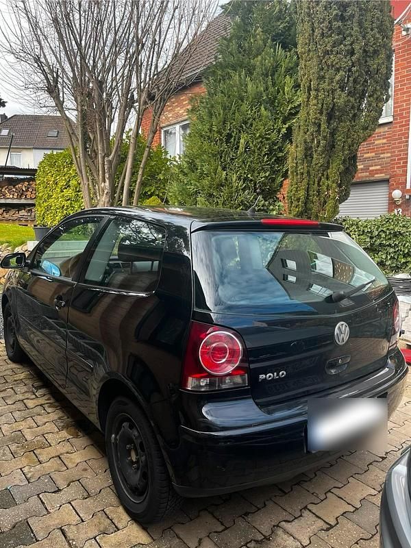 Gebraucht VW Polo 60 PS (44 kW) 2015 Schwarz Kleinwagen