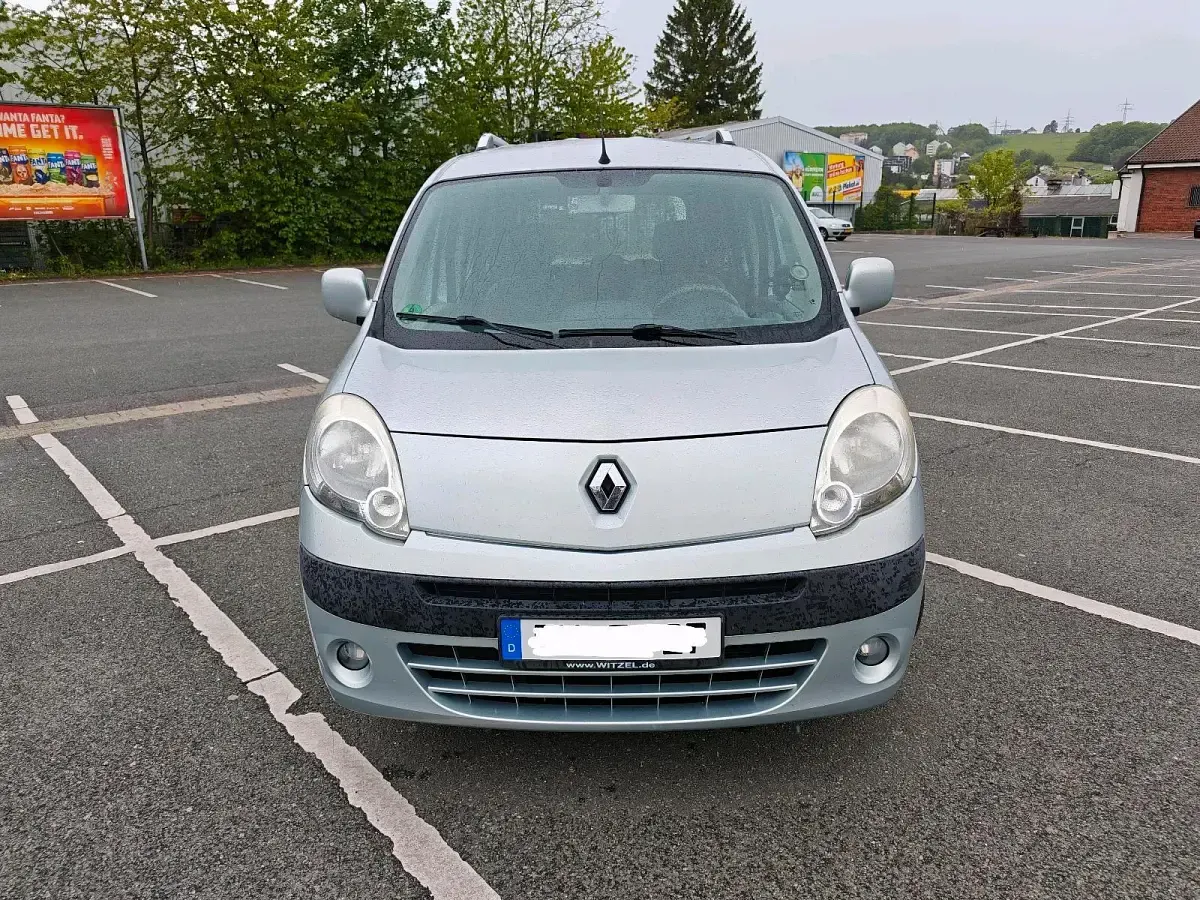 Gebraucht Renault Kangoo 106 PS (77 kW) 2011 Silber Van / Kleinbus
