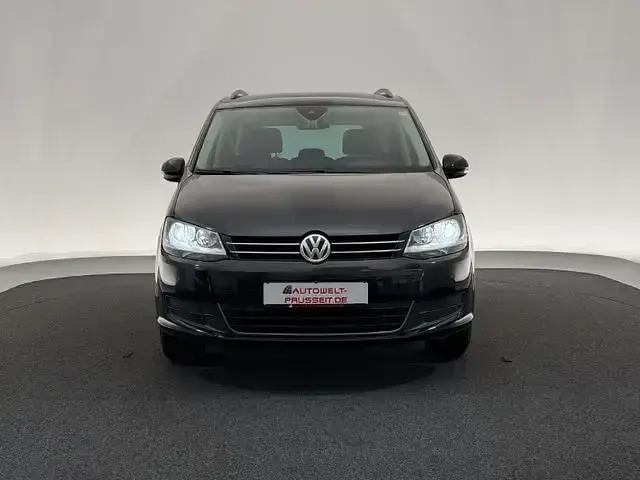 Gebraucht VW Sharan Comfortline 150 PS (110 kW) 2019 Schwarz Van / Kleinbus