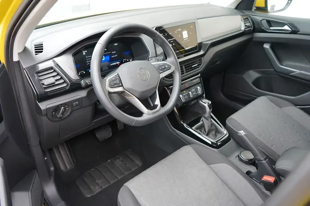 Gebraucht VW T-Cross Life 116 PS (85 kW) 2025 Gelb SUV