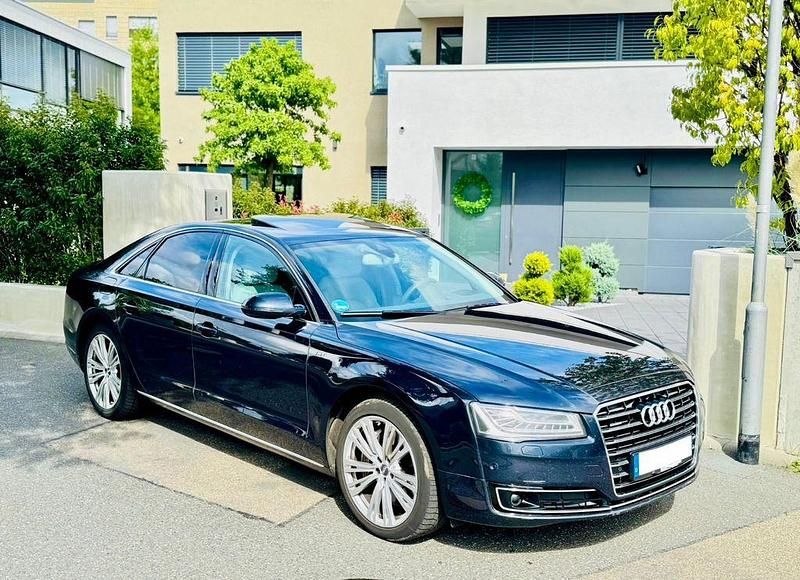 Blau Gebraucht 2015 Audi A8 Ambiente Limousine | 19.900 € (Superpreis) - Bild 1/4